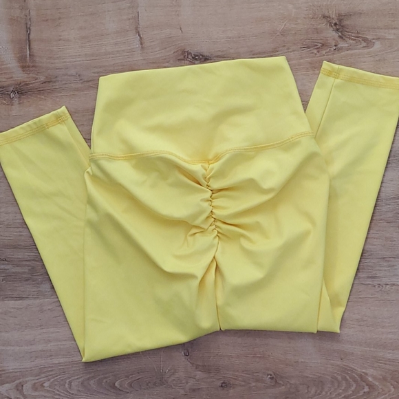 Bright Yellow Capris Leggings - Picture 2 of 5